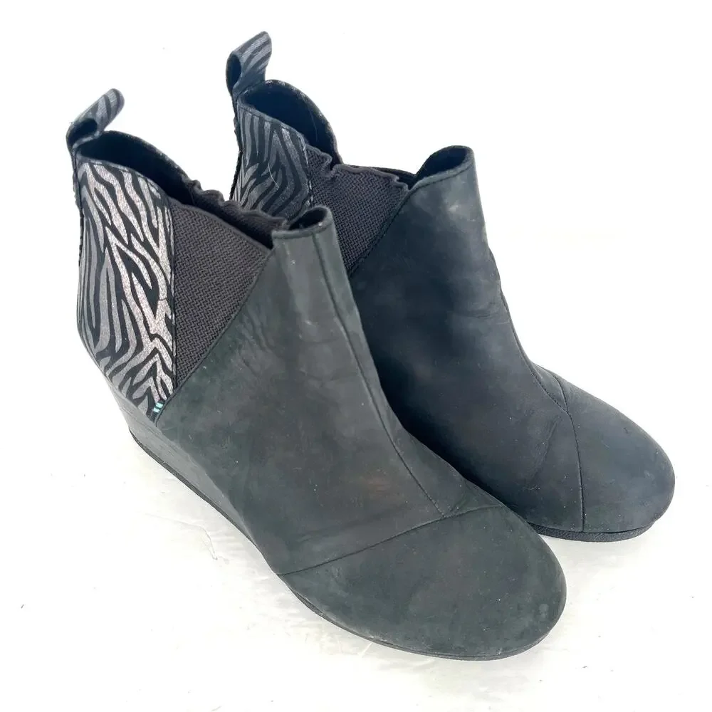 TOMS Kelsey Zebra Wedge Booties Black Suede Chelsea Boots Womens 9